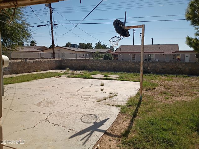 8108 LA PALOMA Circle, El Paso, TX 79907