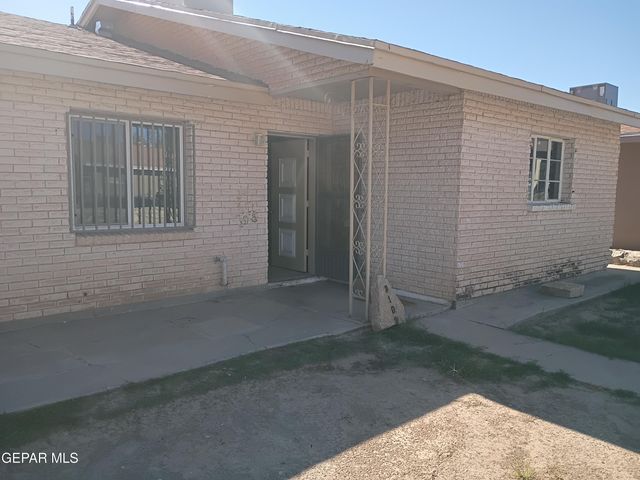8108 LA PALOMA Circle, El Paso, TX 79907
