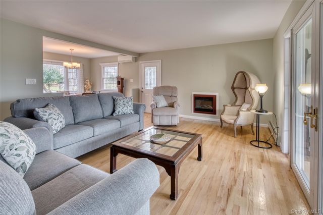 65 Greenway W, Orient, NY 11957