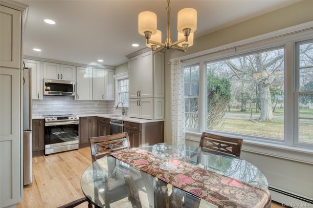 65 Greenway W, Orient, NY 11957