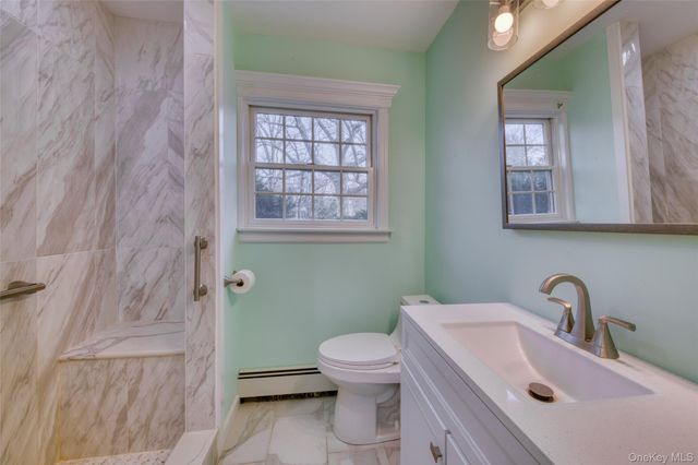 65 Greenway W, Orient, NY 11957