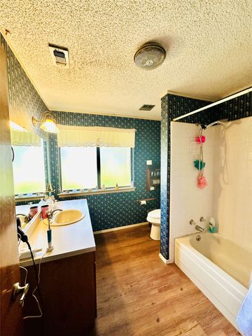 409 3rd Street, Blanket, TX 76432