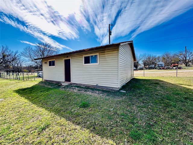 409 3rd Street, Blanket, TX 76432