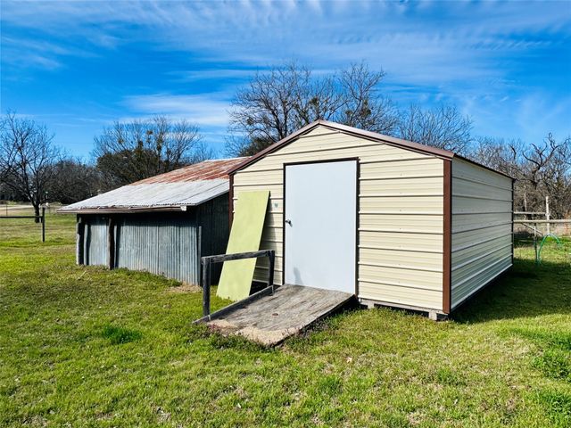 409 3rd Street, Blanket, TX 76432