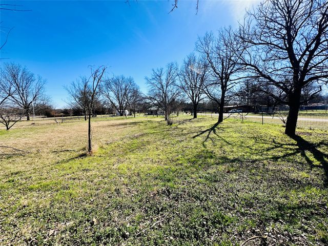409 3rd Street, Blanket, TX 76432