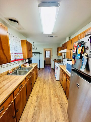 409 3rd Street, Blanket, TX 76432