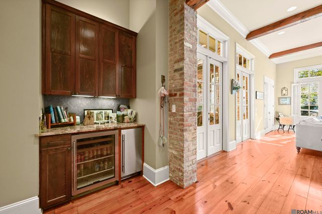 2207 Perkins Ln, Baton Rouge, LA 70808