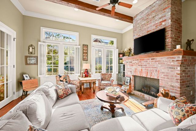 2207 Perkins Ln, Baton Rouge, LA 70808