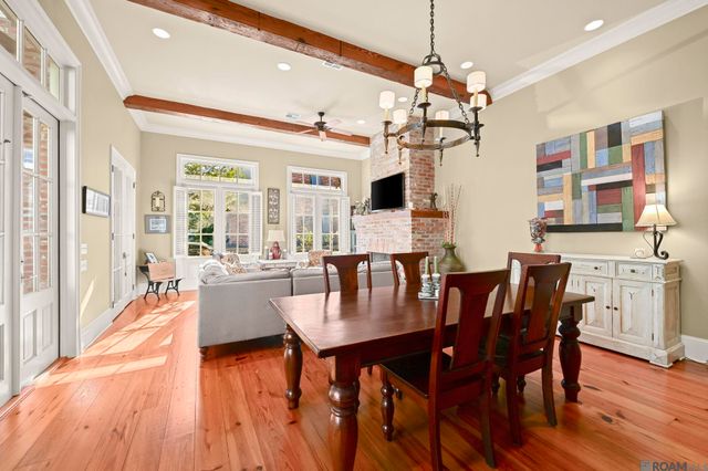 2207 Perkins Ln, Baton Rouge, LA 70808