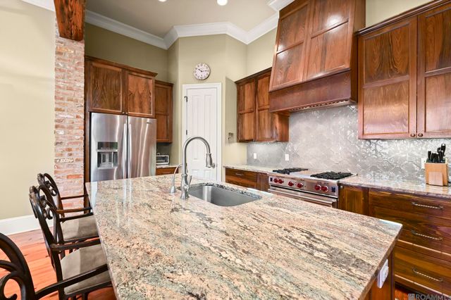 2207 Perkins Ln, Baton Rouge, LA 70808