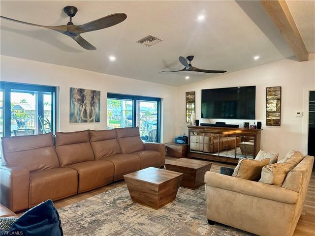 5241 SW 2nd PL, Cape Coral, FL 33914