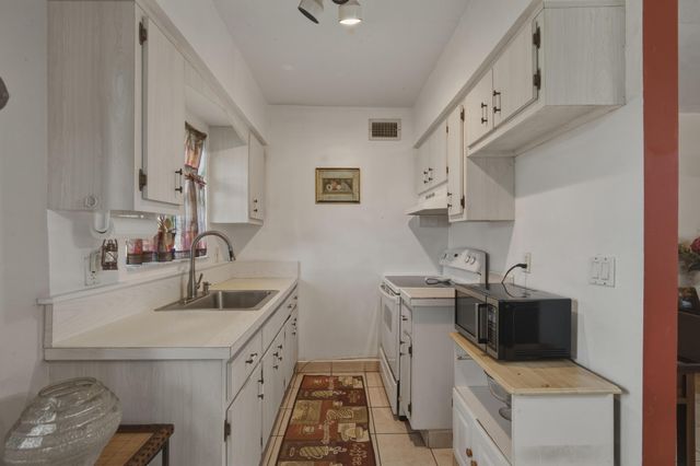 500 SW 15TH Street 107, Pompano Beach, FL 33060