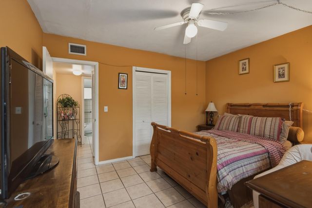 500 SW 15TH Street 107, Pompano Beach, FL 33060