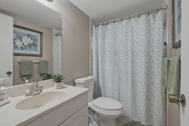 500 SW 15TH Street 107, Pompano Beach, FL 33060