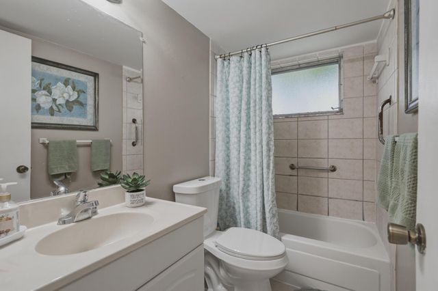 500 SW 15TH Street 107, Pompano Beach, FL 33060