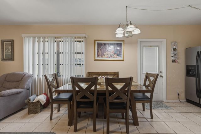 500 SW 15TH Street 107, Pompano Beach, FL 33060