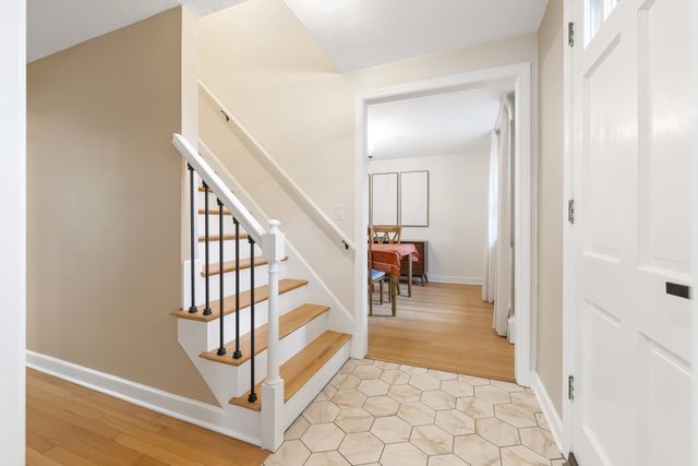 54 Checkerberry Ln, Framingham, MA 01702