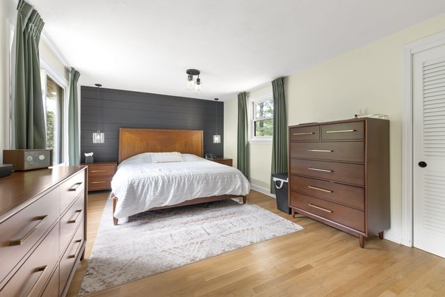 54 Checkerberry Ln, Framingham, MA 01702