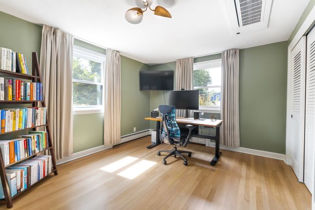 54 Checkerberry Ln, Framingham, MA 01702