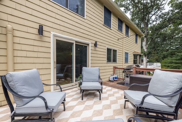 54 Checkerberry Ln, Framingham, MA 01702
