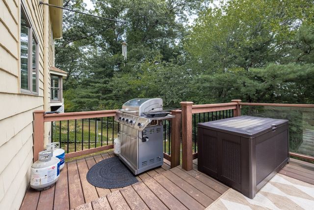 54 Checkerberry Ln, Framingham, MA 01702