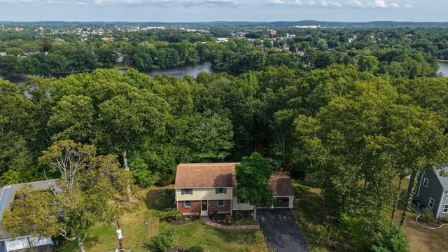 54 Checkerberry Ln, Framingham, MA 01702