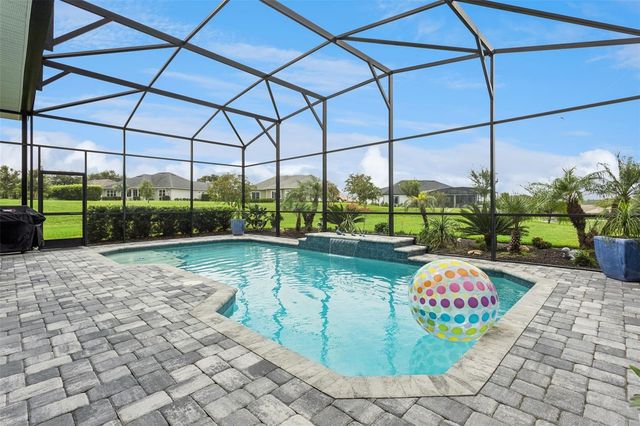 5141 GREENS DRIVE, Lady Lake, FL 32159