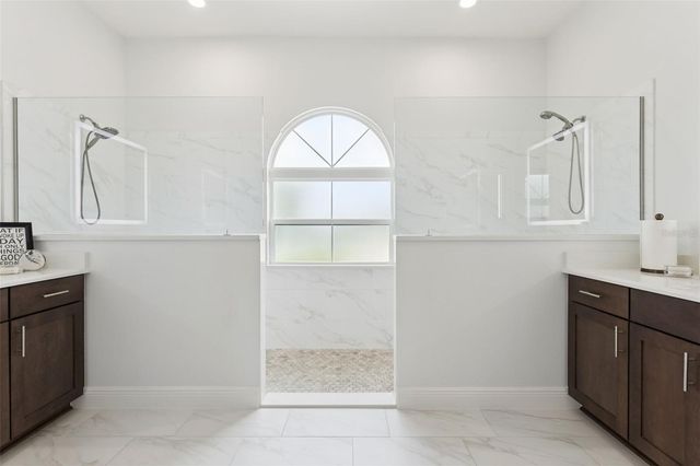 5141 GREENS DRIVE, Lady Lake, FL 32159