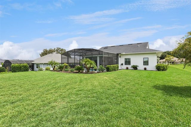 5141 GREENS DRIVE, Lady Lake, FL 32159