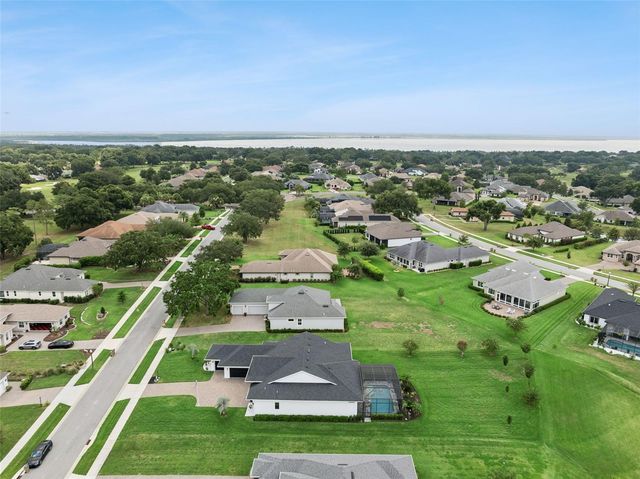 5141 GREENS DRIVE, Lady Lake, FL 32159