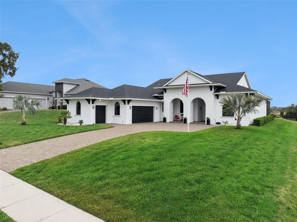 5141 GREENS DRIVE, Lady Lake, FL 32159