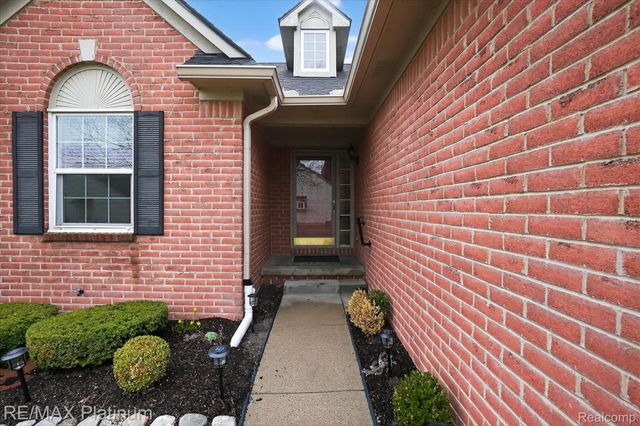 3341 DEWDROP, Genoa Township, MI 48843