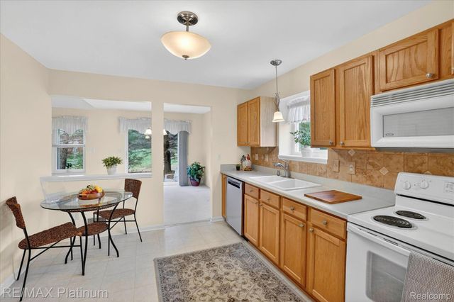 3341 DEWDROP, Genoa Township, MI 48843