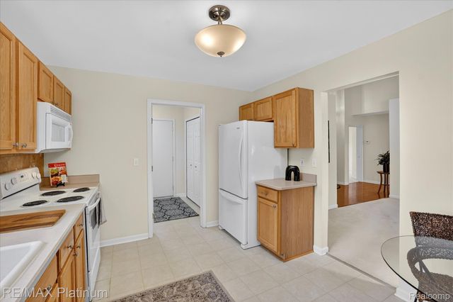 3341 DEWDROP, Genoa Township, MI 48843