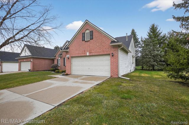 3341 DEWDROP, Genoa Township, MI 48843