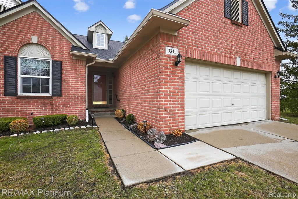 3341 DEWDROP, Genoa Township, MI 48843