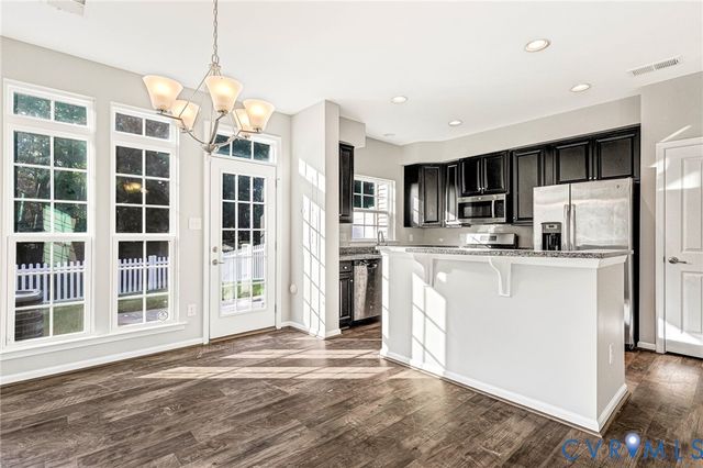 8926 Ringview Dr, Mechanicsville, VA 23116