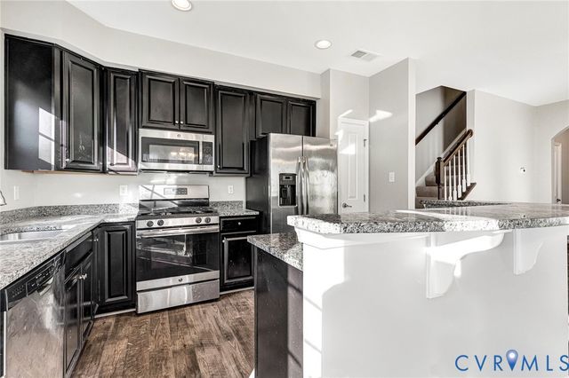 8926 Ringview Dr, Mechanicsville, VA 23116