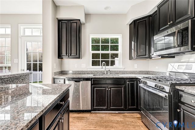 8926 Ringview Dr, Mechanicsville, VA 23116