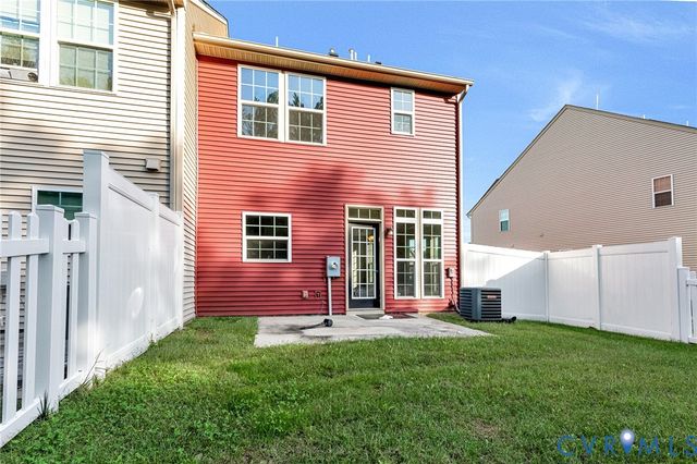 8926 Ringview Dr, Mechanicsville, VA 23116