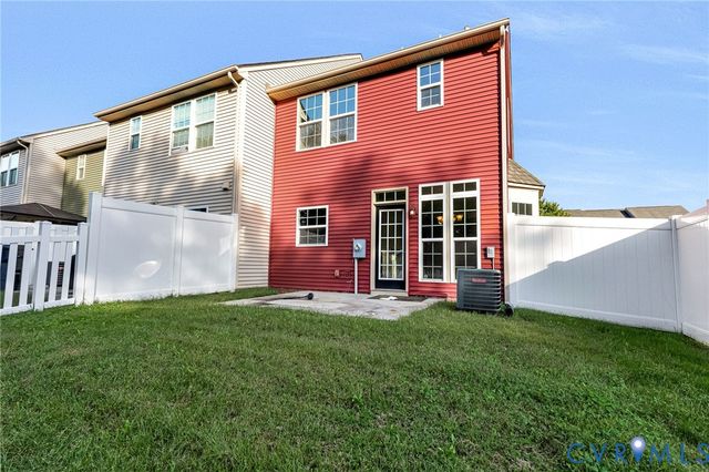 8926 Ringview Dr, Mechanicsville, VA 23116