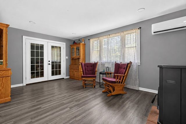 8 Acre Street, Raymond, NH 03077
