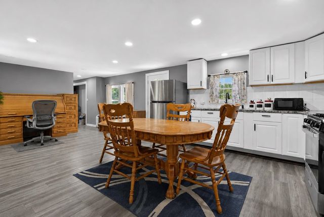 8 Acre Street, Raymond, NH 03077