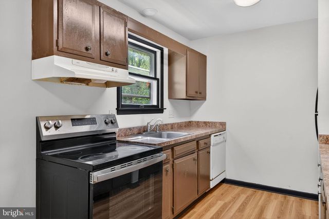 216 MARION AVE, Carlisle, PA 17013
