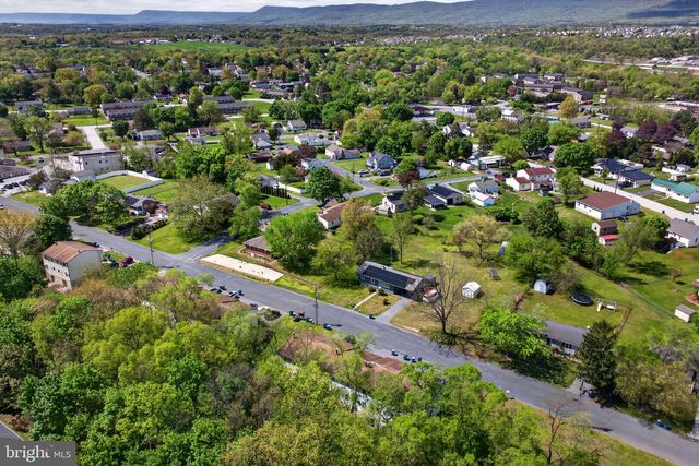 216 MARION AVE, Carlisle, PA 17013