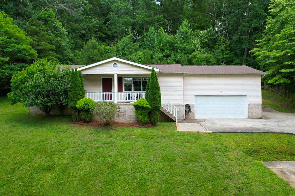10718 Lonnie Lane, Ooltewah, TN 37363