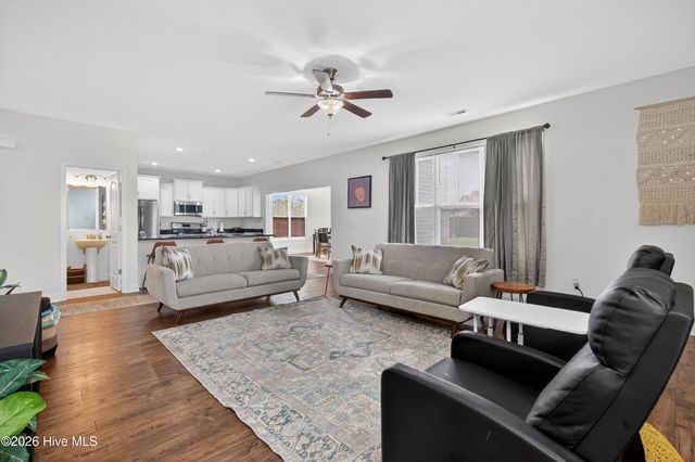 745 Heartwood Drive, Winnabow, NC 28479