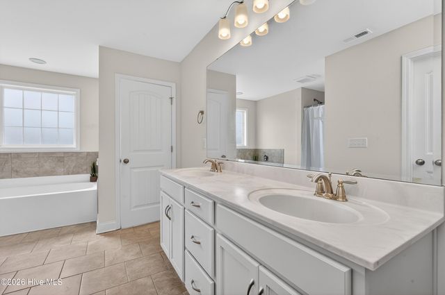 745 Heartwood Drive, Winnabow, NC 28479