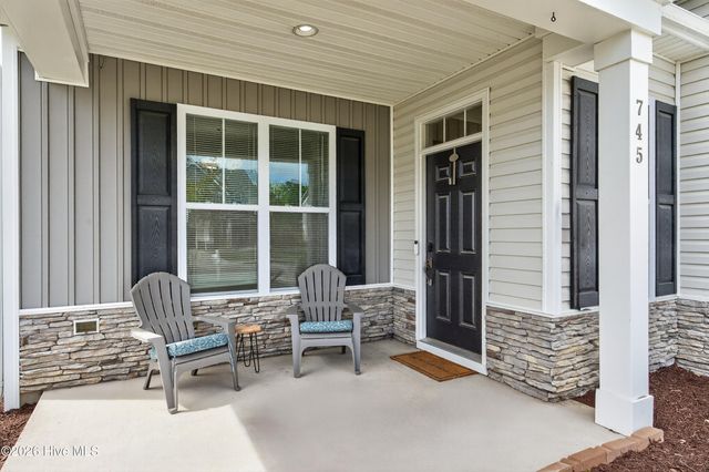 745 Heartwood Drive, Winnabow, NC 28479