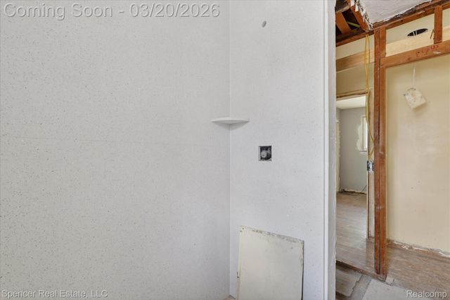 1336 E Long Lake Road, Troy, MI 48085